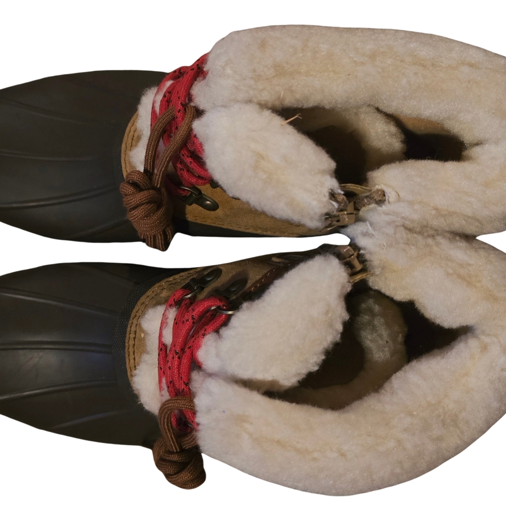 Cozy Winter Boots with Red Laces